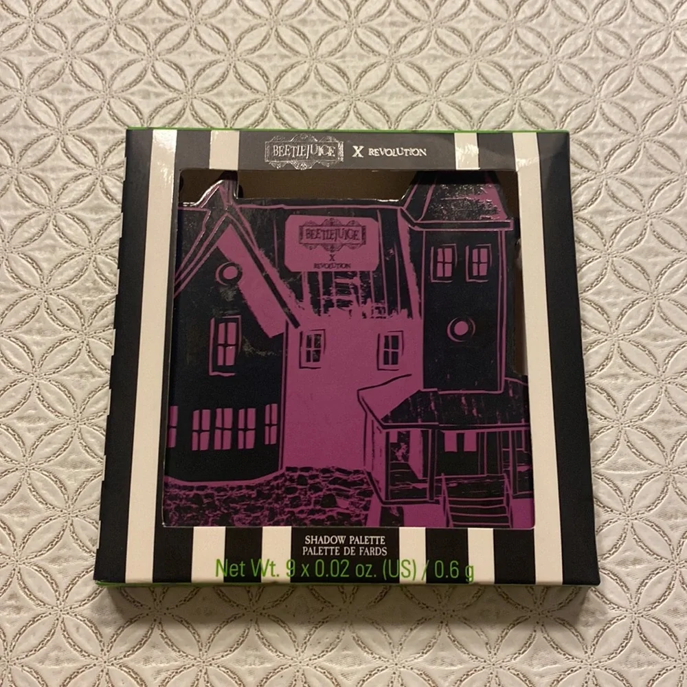 Beetlejuice x‎ Revolution Beetle House Shadow Palette